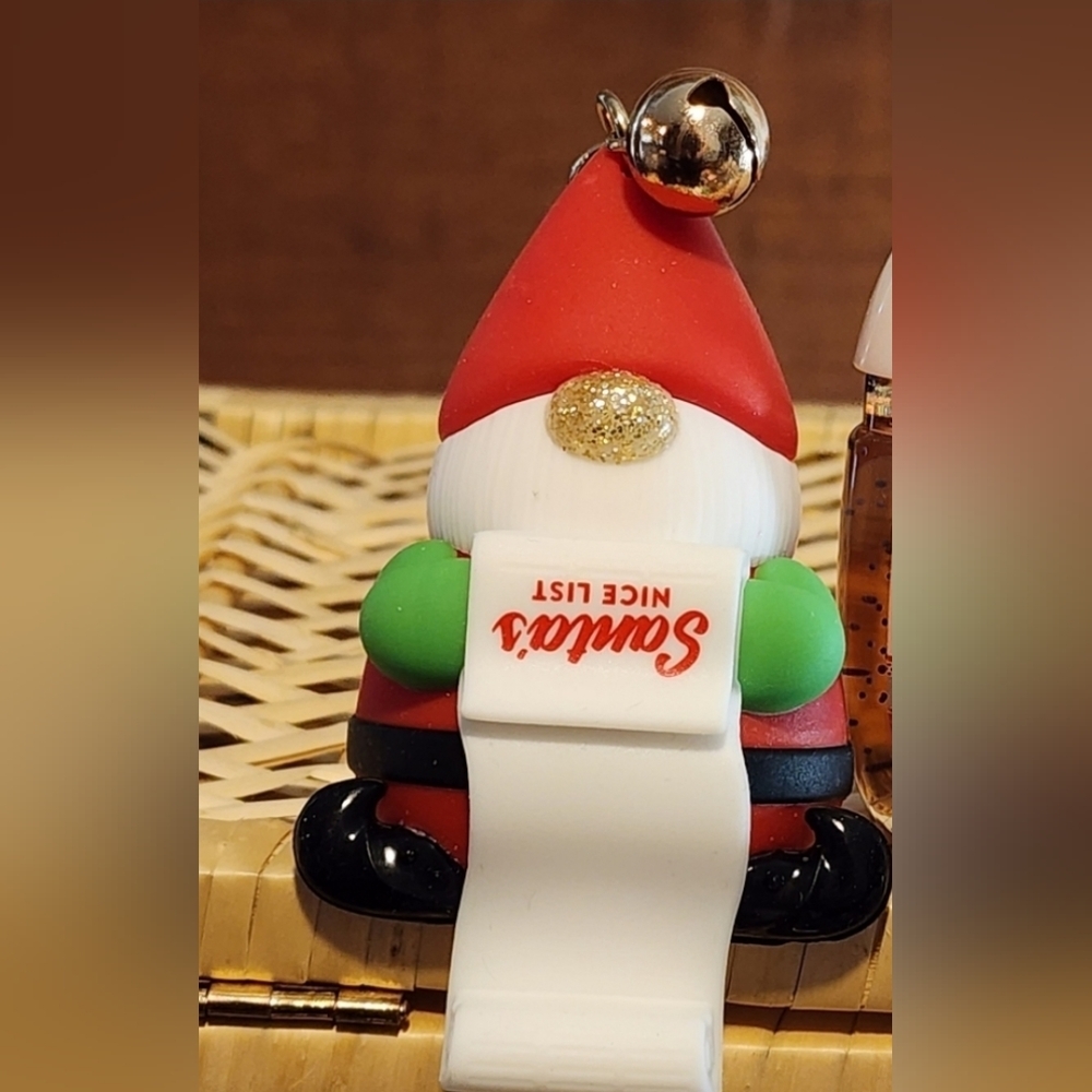 Bath & body works gnome santas list pocketbac holder new